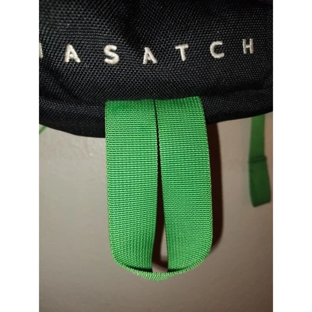 Adults The North Face Wasatch Hiking Climbing Black & Green Backpack